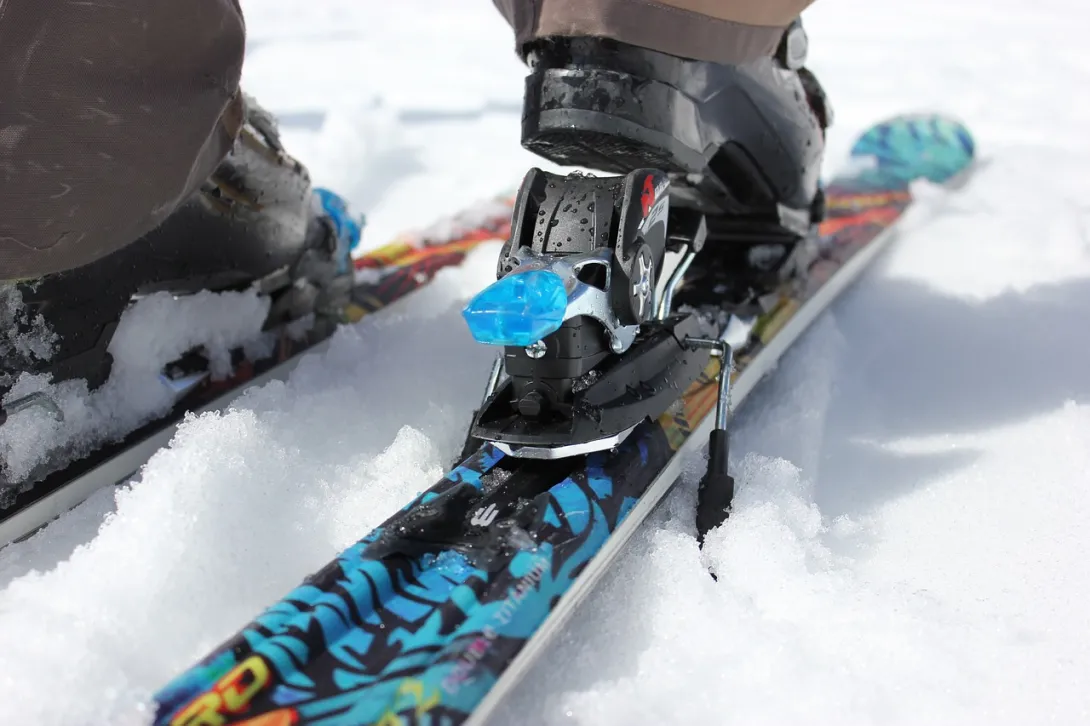 Ski bindings